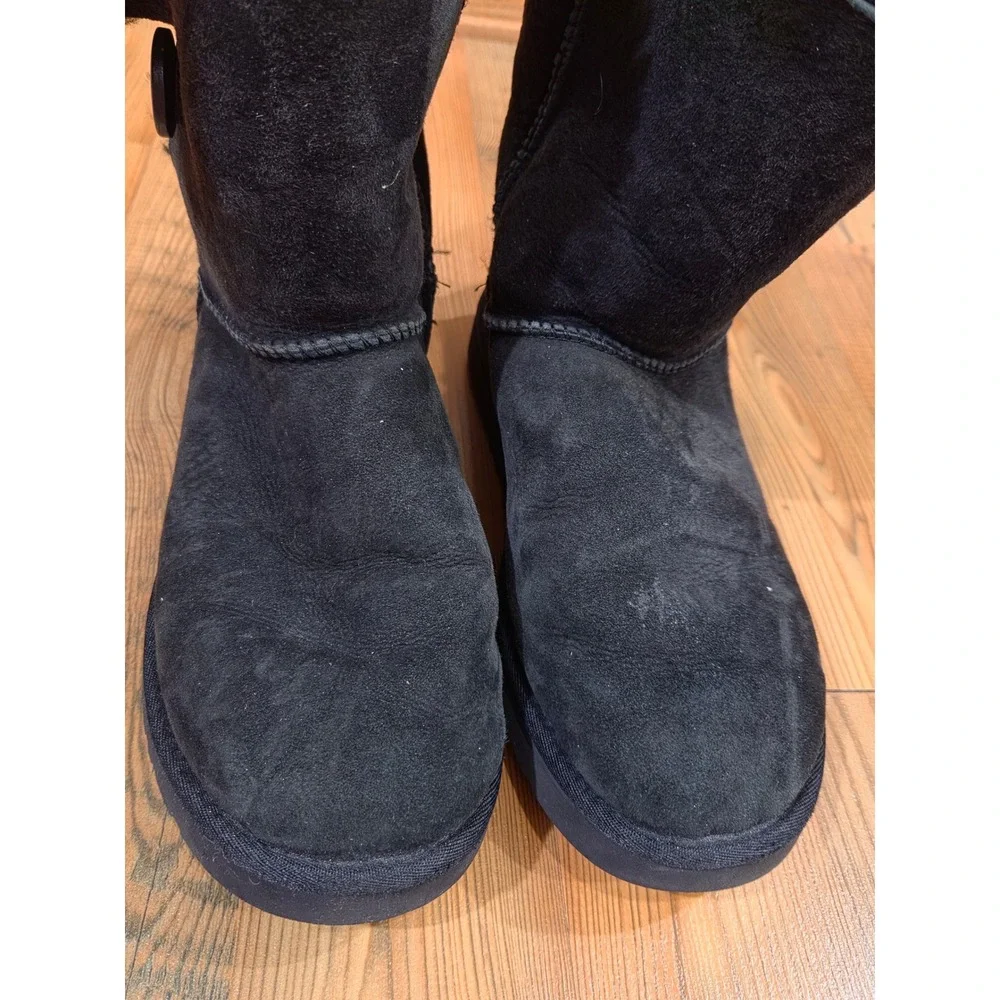 UGG Australia Bailey Button Cozy Warm Black Suede Sheepskin Boots Womens 10